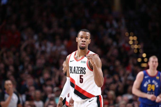  梅斯替补奇兵制胜改写比赛最终走势