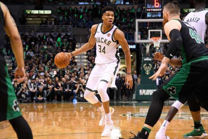  字母哥暴扣绝杀雄鹿主场险胜凯尔特人迎七连胜