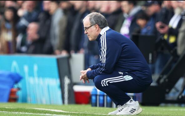  利兹联最后时刻痛失好局，贝尔萨表情尽显无奈